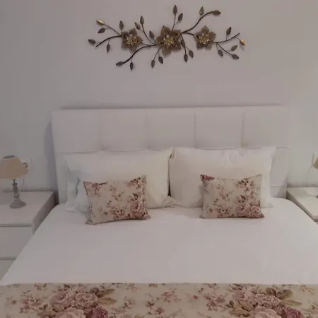 Dora's House Apartment Peraía